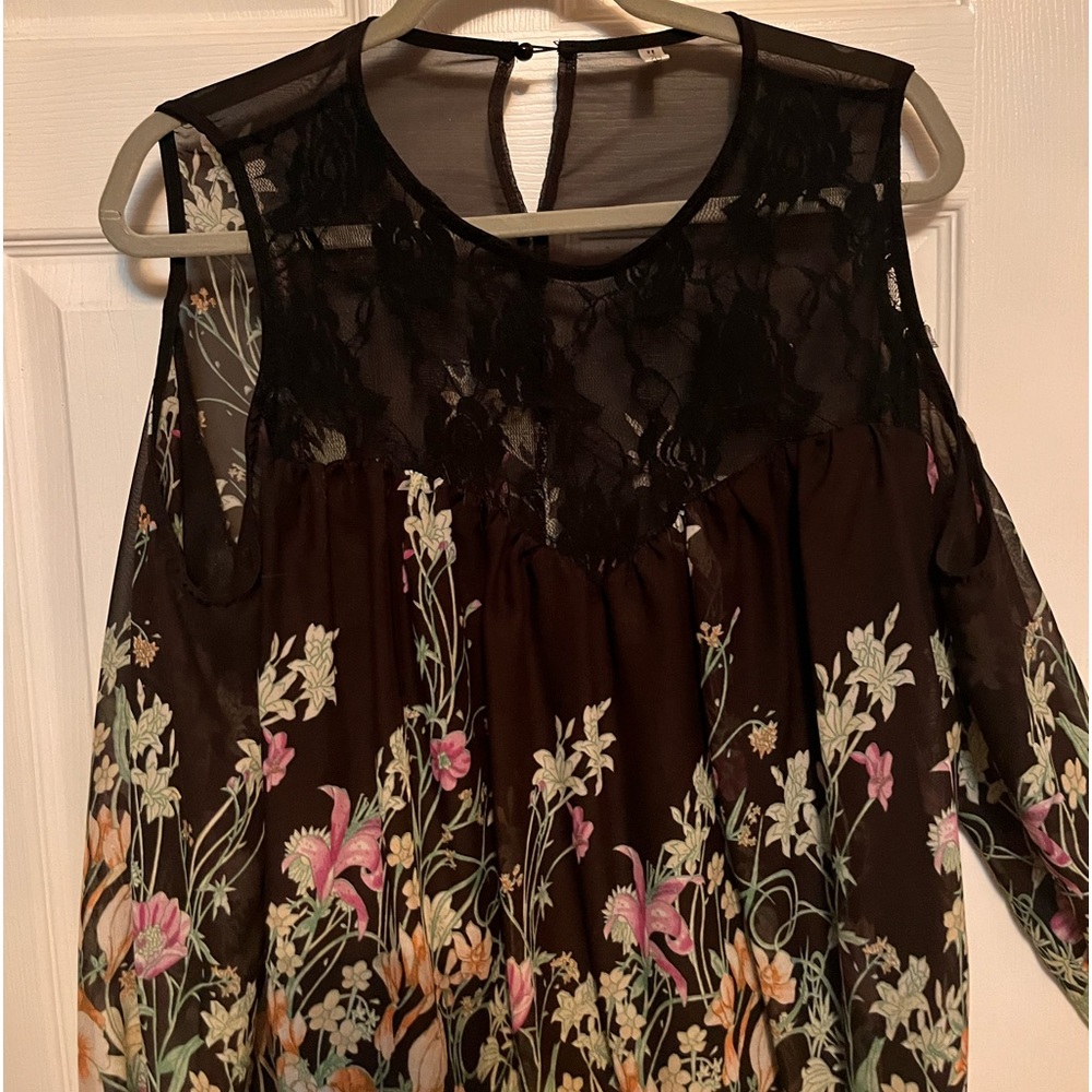 Floral top